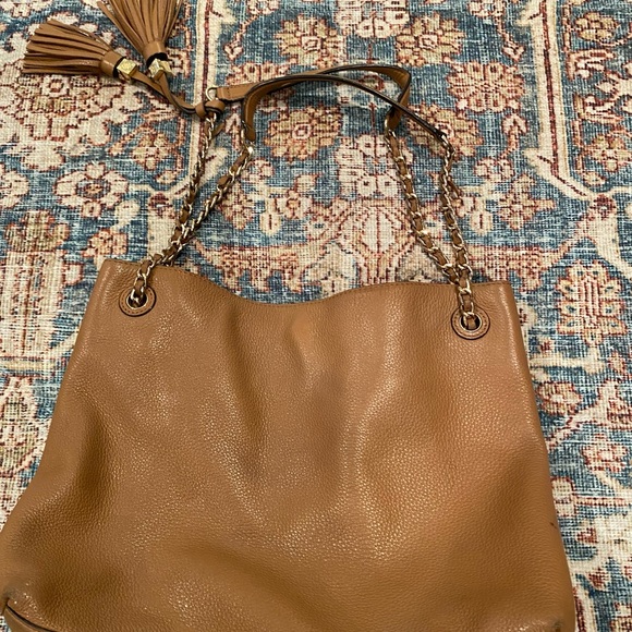 Tory Burch Thea Hobo Bag - Picture 3 of 5